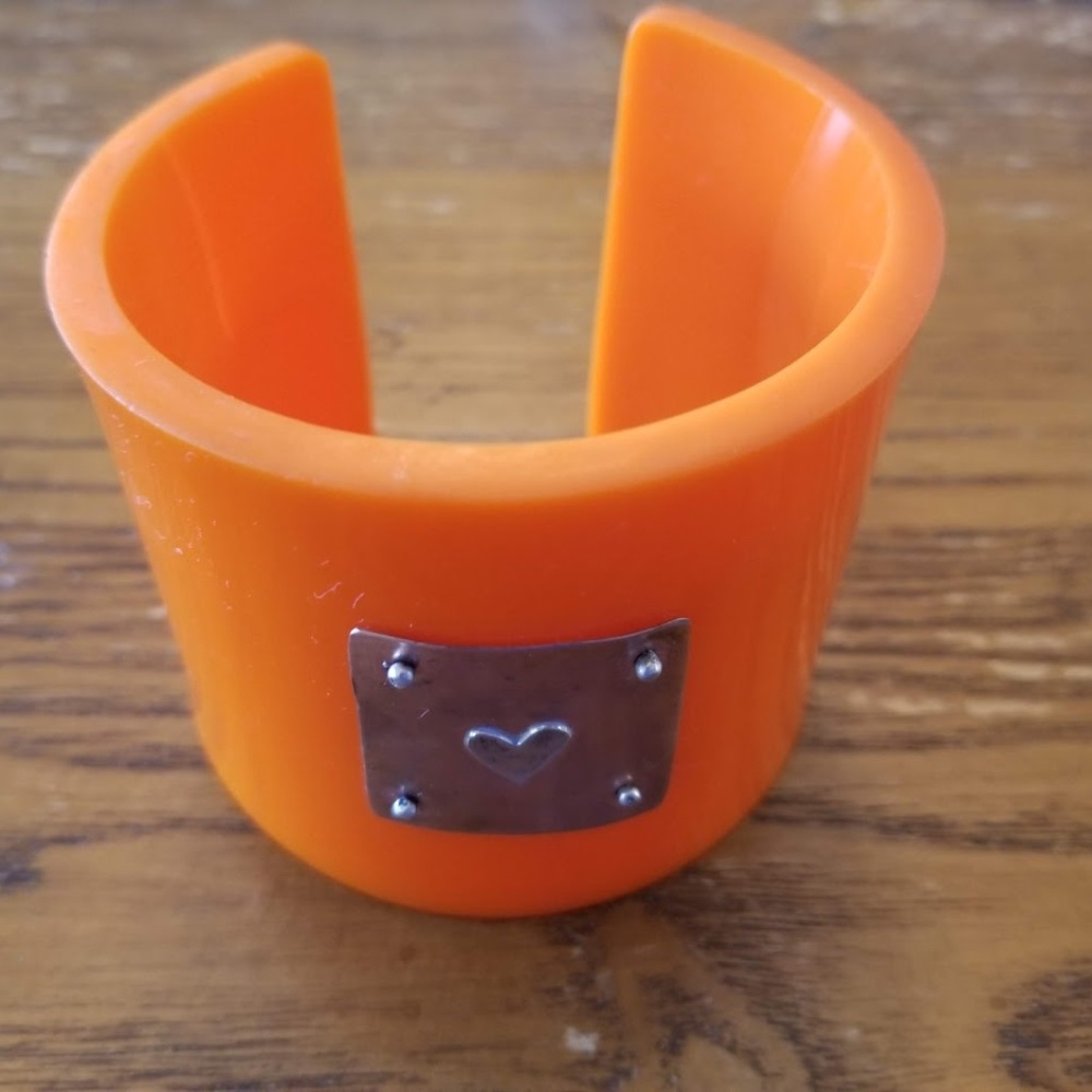 Thick Vintage Cuff Plastic Bangles - Picture 4 of 5